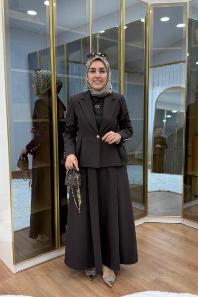 Pile Detaylı Ceket Etekli Takım Kahverengi