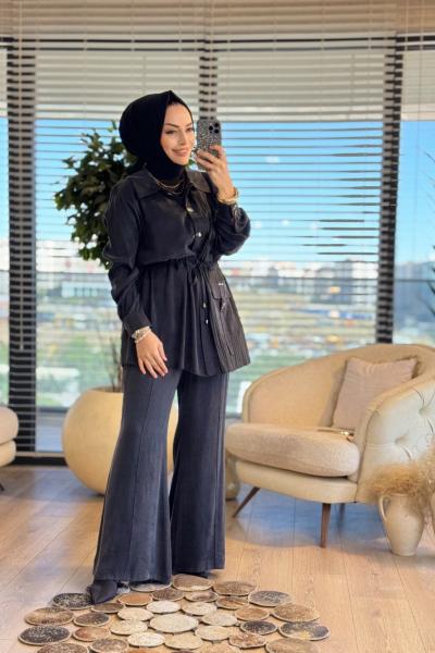 02-2652 Sağ Tarafı Kırışık Kumaşlı Takım Siyah