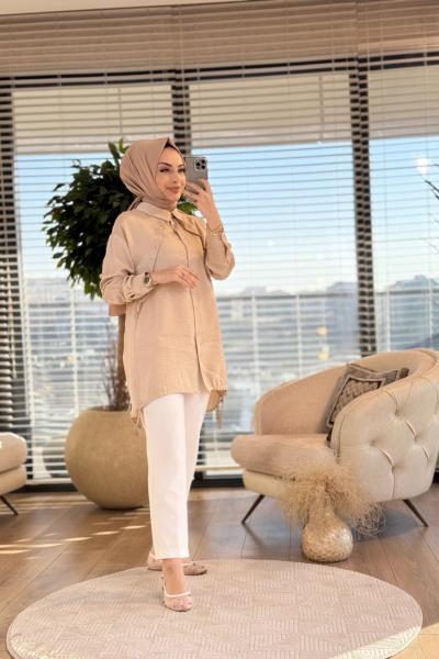 2056 Ön Verev Parça Üstü Zımbalı Gömlek Bej