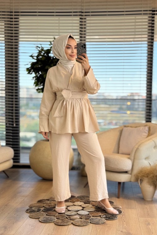 22740 Beli Kuşaklı Kruvaze Takım Bej