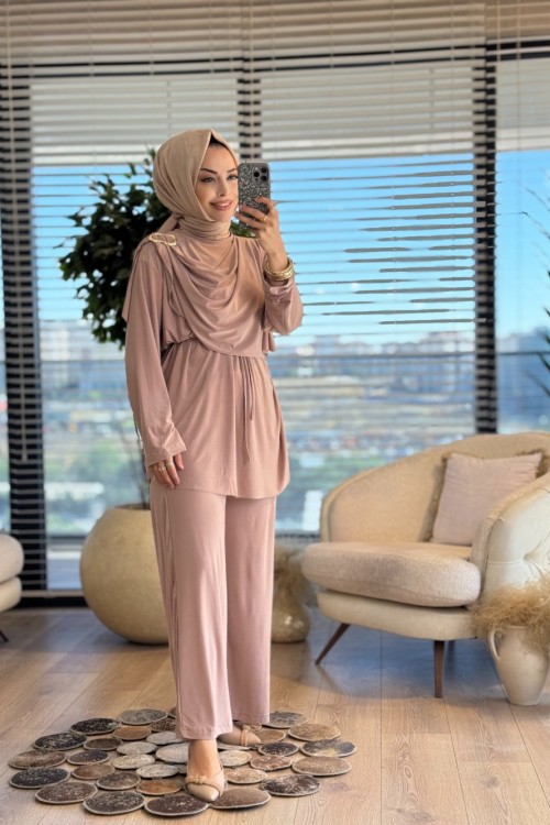 22768 Sol Omuzu Tokalı Takım Bej