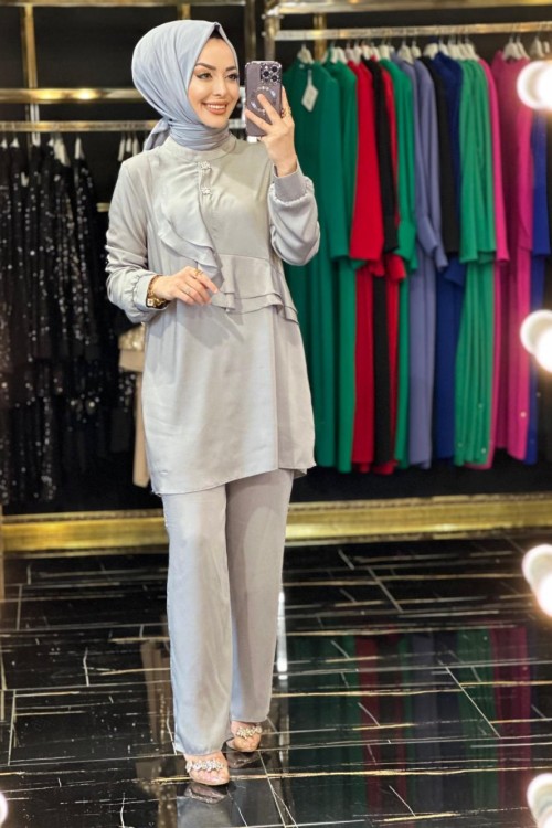 24448 Taş Detaylı Volanlı Takım Gri