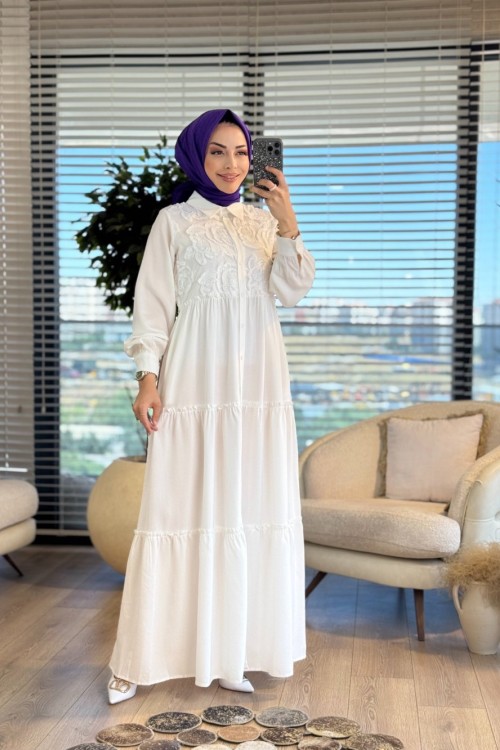 25127 Robası Çiçek Nakışlı Elbise Beyaz