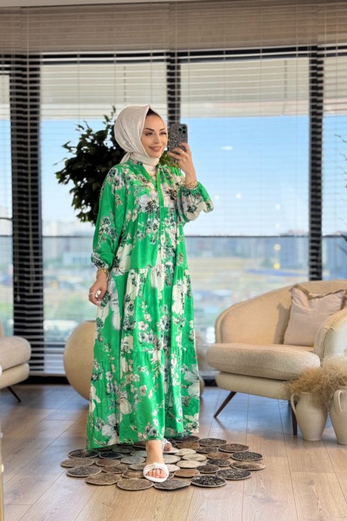 25EL544 Desenli V Yaka Patı Düğmeli Elbise Benetton