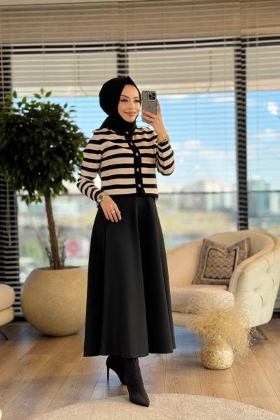 25K1113 Enine Çizgili Metal Düğmeli Hırka Siyah