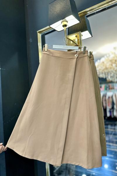 25K8001 Ön Parçalı Etek Camel