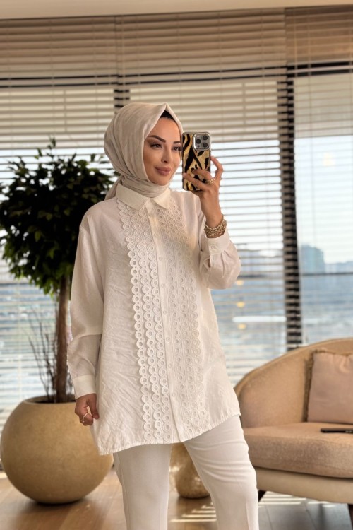260105 Kabartma İşlemeli Gömlek Ekru