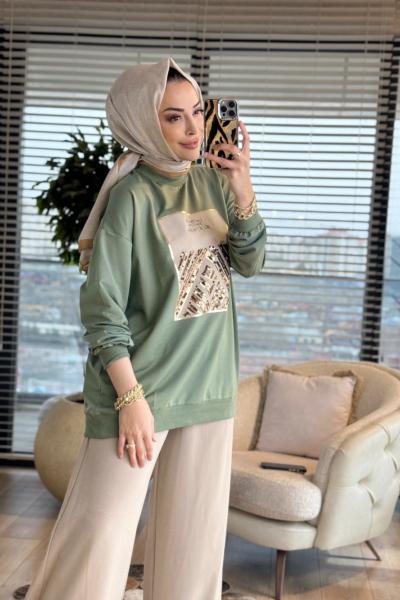 2695  Baskısı Pul Detaylı Sweatshırt Çağla