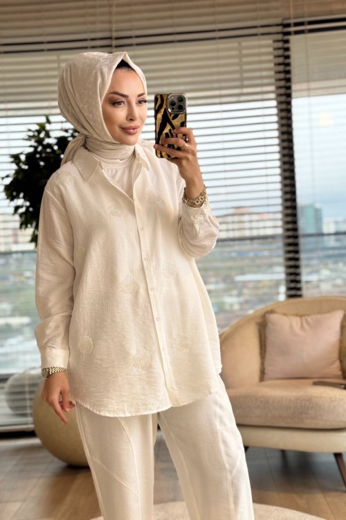 3246 Boncuk İşlemeli Gömlek Ekru