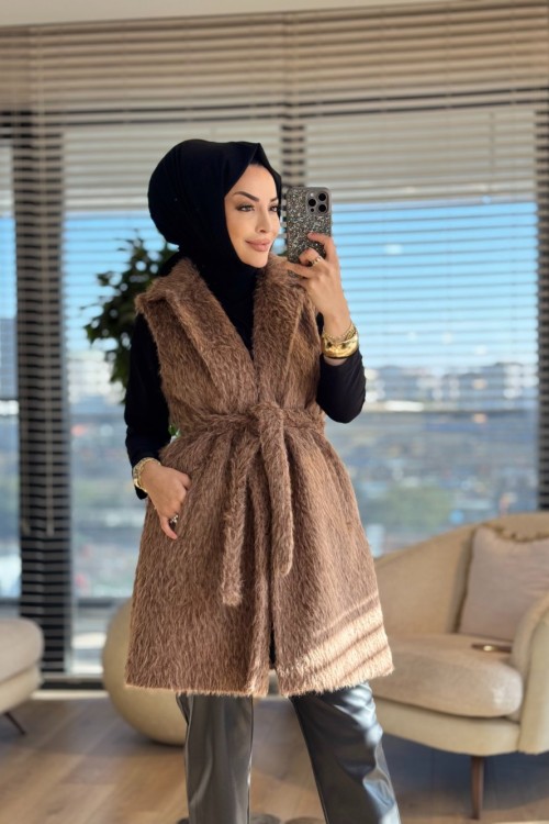 70082 Saçak Yakalı Uzun Yelek Kahve