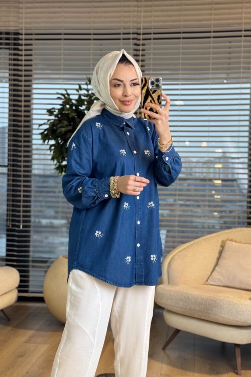 7476 Tencel Üstü Çiçek Nakışlı Gömlek Lacivert
