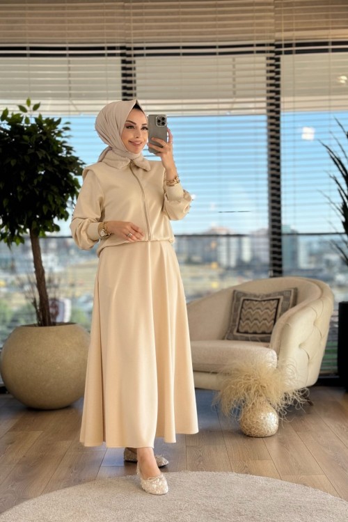 8447 Yaka Kürklü Ön Fermuarlı Takım Bej