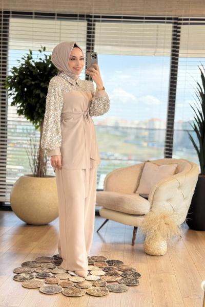 8533 Omuz Ve Kolu Pullu Takım Bej