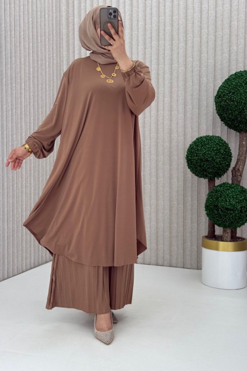 Suzan Piliseli Pantolonlu Takım